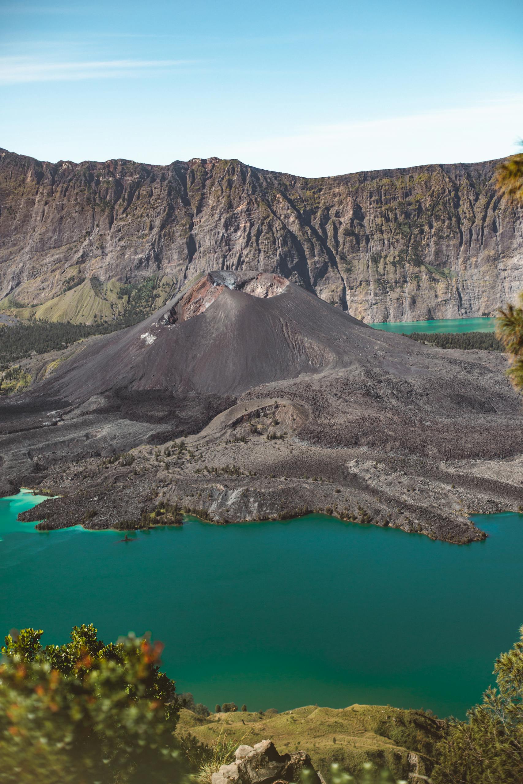 rinjani climbing closed